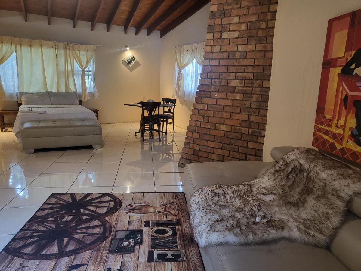 Albatrossways Lodge Сандтон Екстер'єр фото